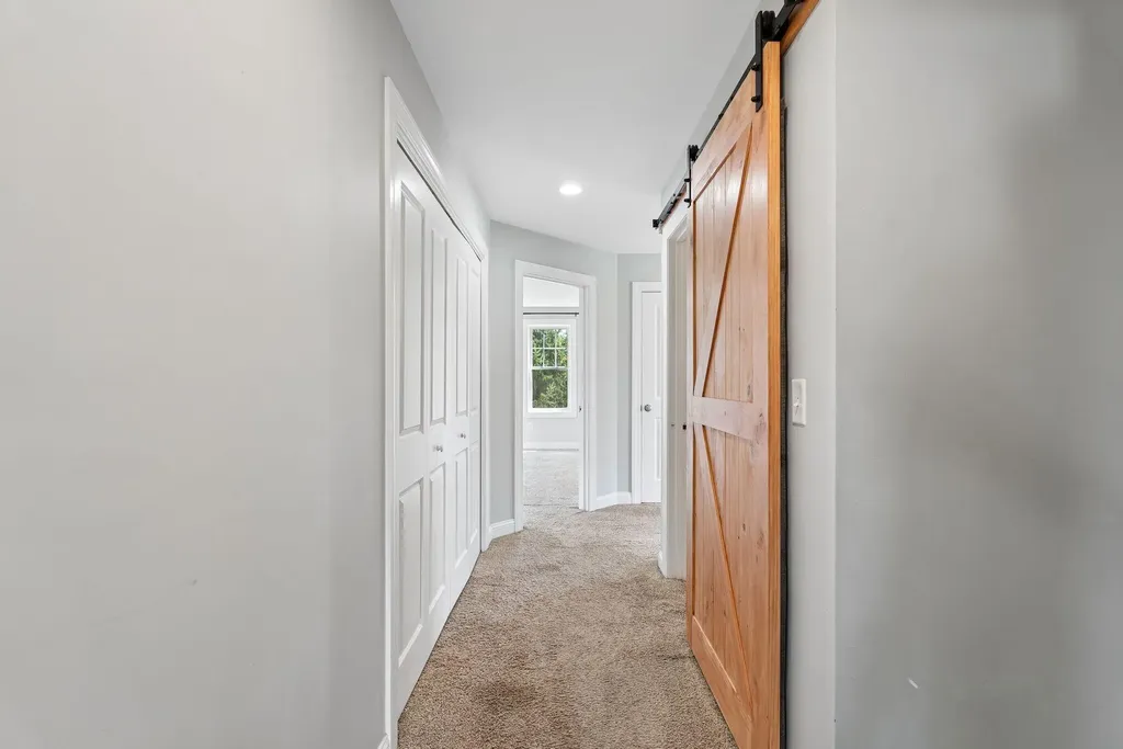 22 Cumberland Lane Gorham ME 04038