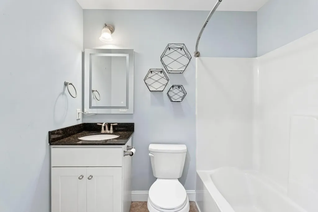 22 Cumberland Lane Gorham ME 04038