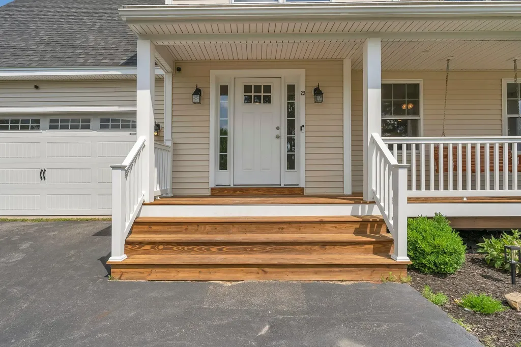 22 Cumberland Lane Gorham ME 04038