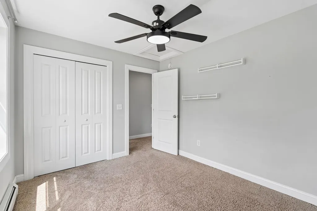 22 Cumberland Lane Gorham ME 04038