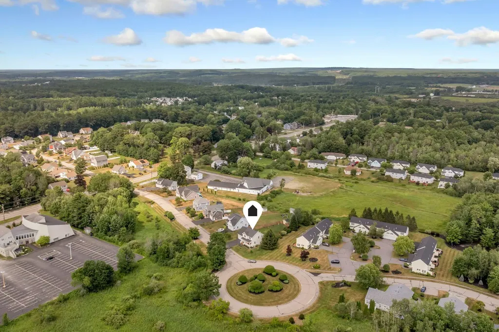 22 Cumberland Lane Gorham ME 04038