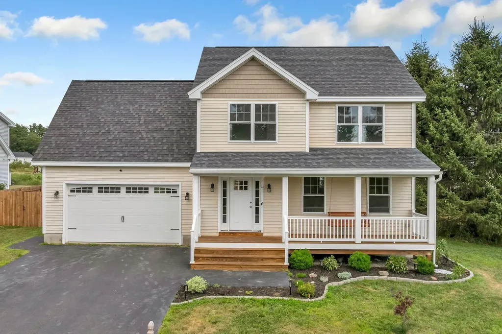 22 Cumberland Lane Gorham ME 04038