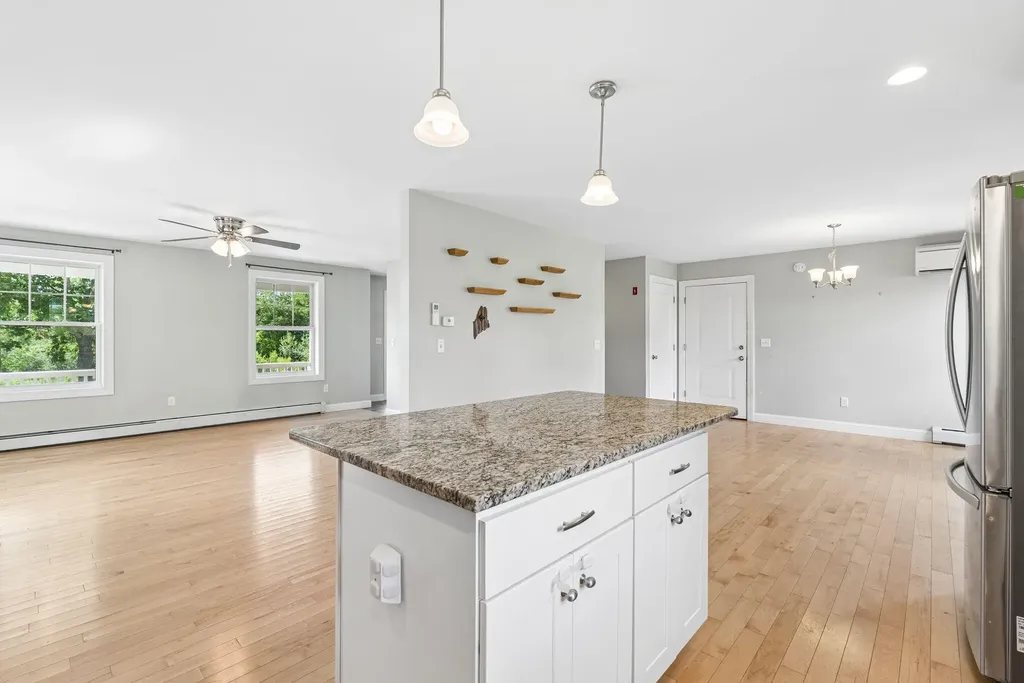 22 Cumberland Lane Gorham ME 04038