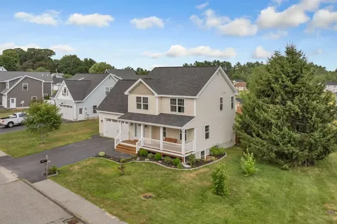 22 Cumberland Lane Gorham ME 04038