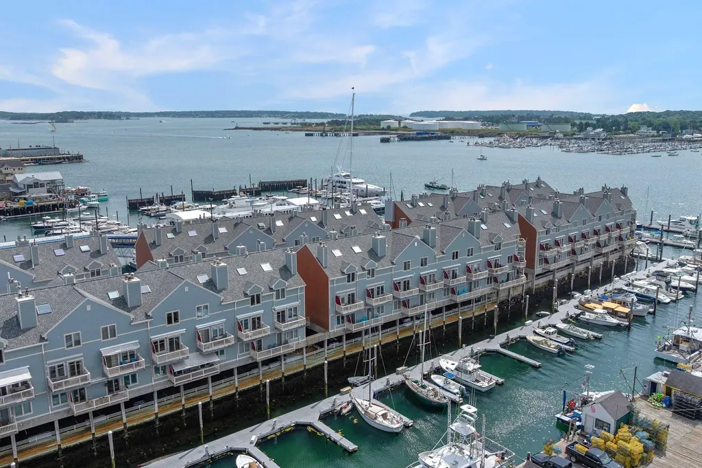 512 Chandlers Wharf Portland ME 04101