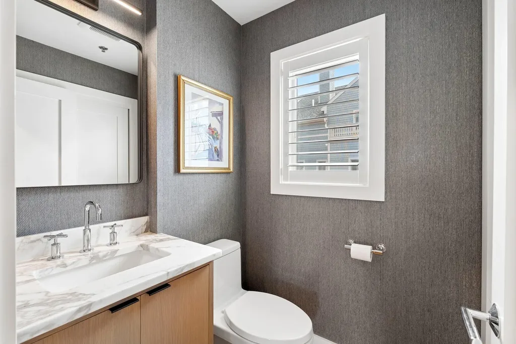 512 Chandlers Wharf Portland ME 04101