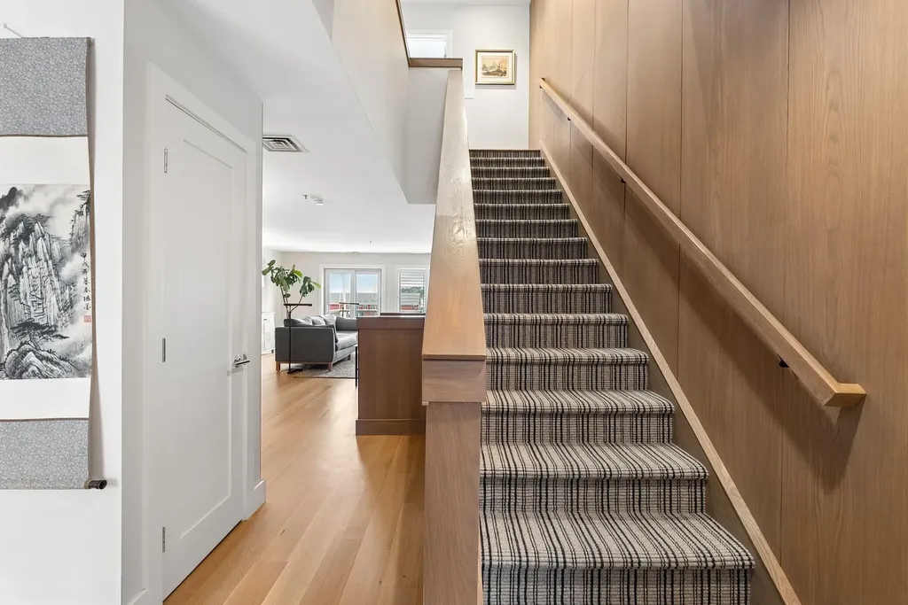 512 Chandlers Wharf Portland ME 04101