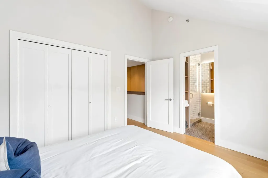 512 Chandlers Wharf Portland ME 04101