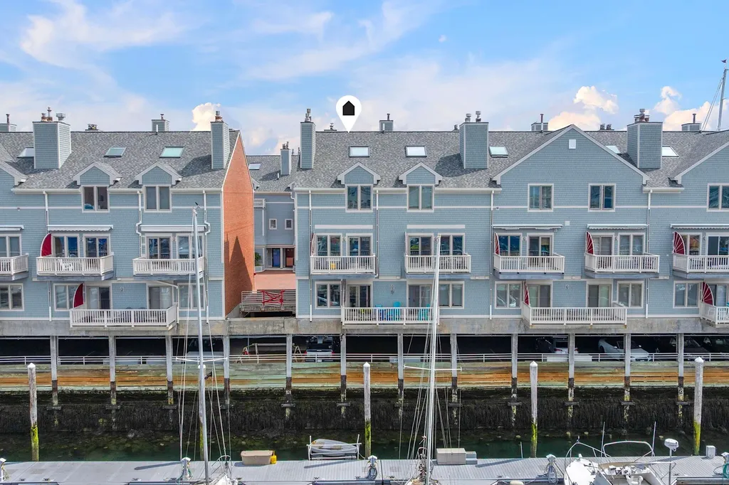 512 Chandlers Wharf Portland ME 04101
