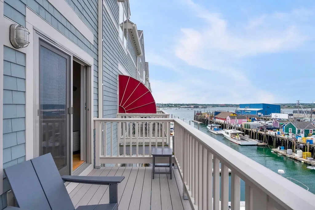 512 Chandlers Wharf Portland ME 04101