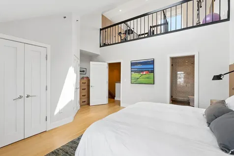 512 Chandlers Wharf Portland ME 04101