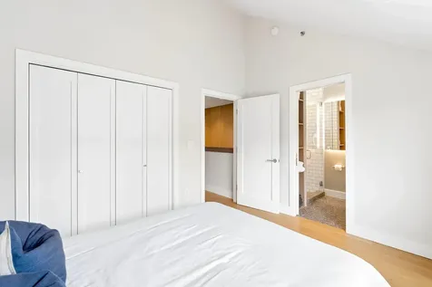 512 Chandlers Wharf Portland ME 04101
