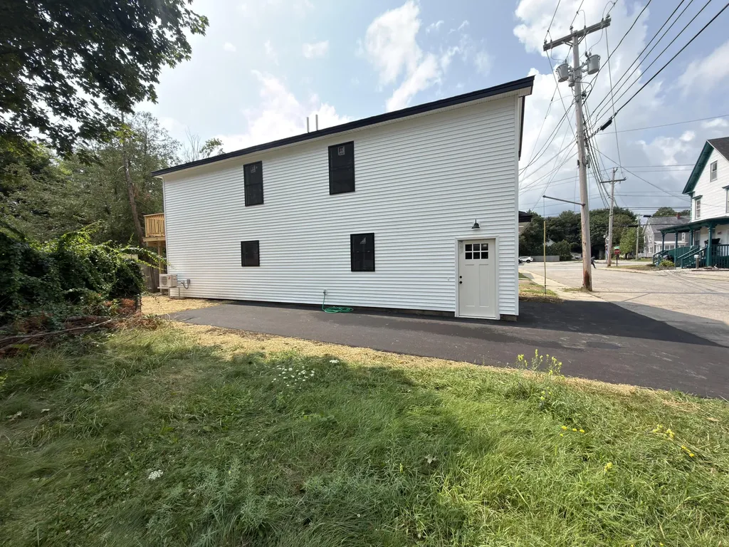 1 Pleasent Avenue Sanford ME 04083