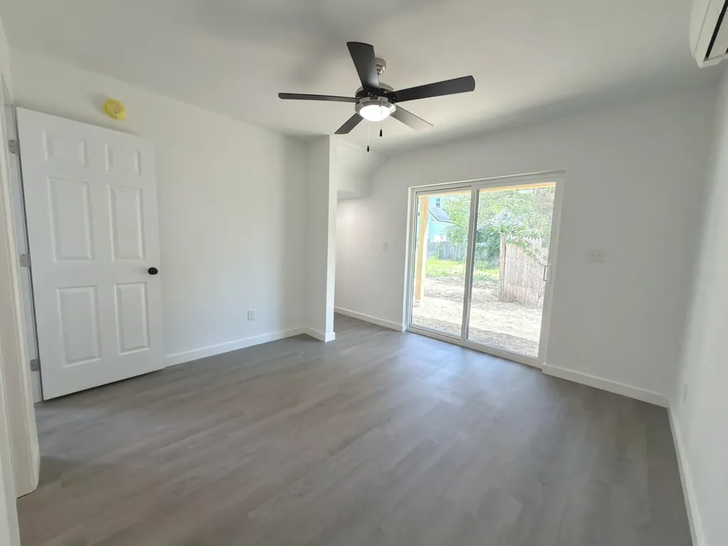 1 Pleasent Avenue Sanford ME 04083