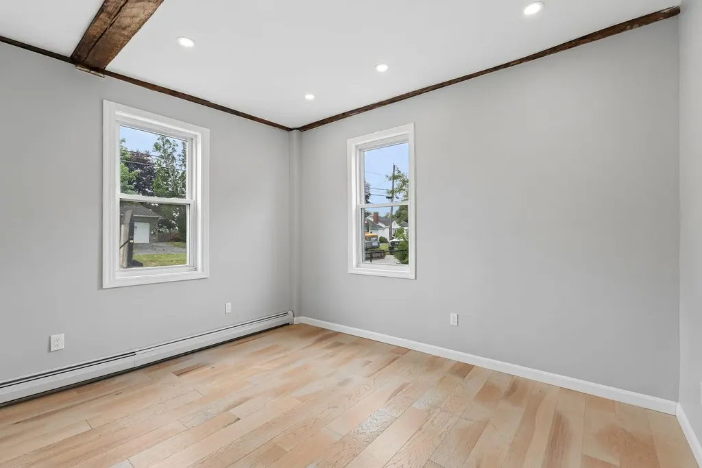 96 Ridgeland Avenue South Portland ME 04106