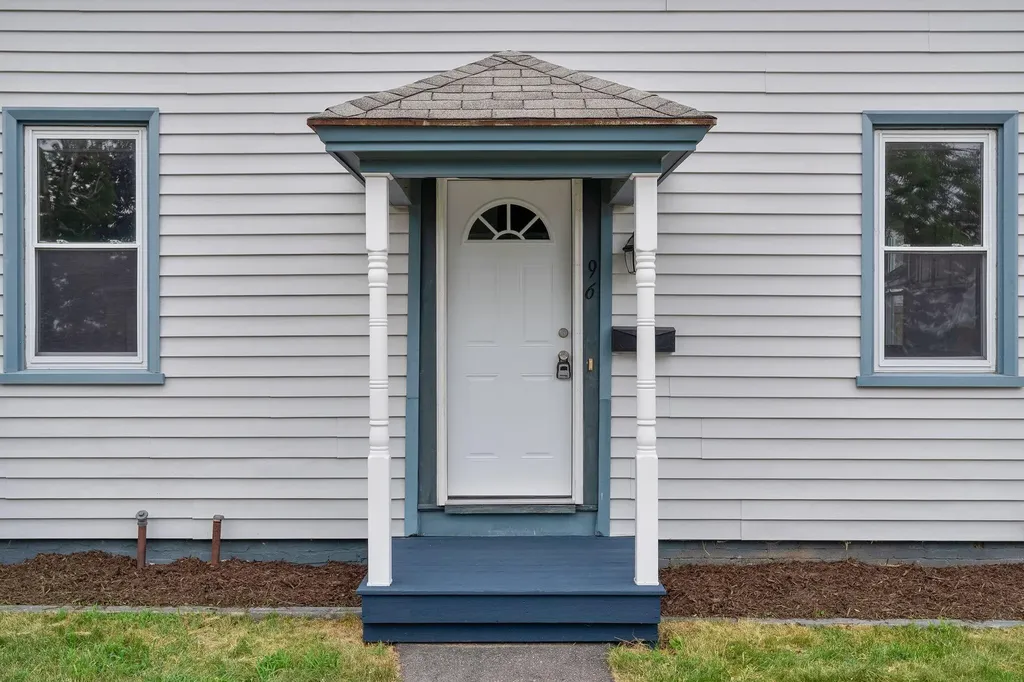 96 Ridgeland Avenue South Portland ME 04106
