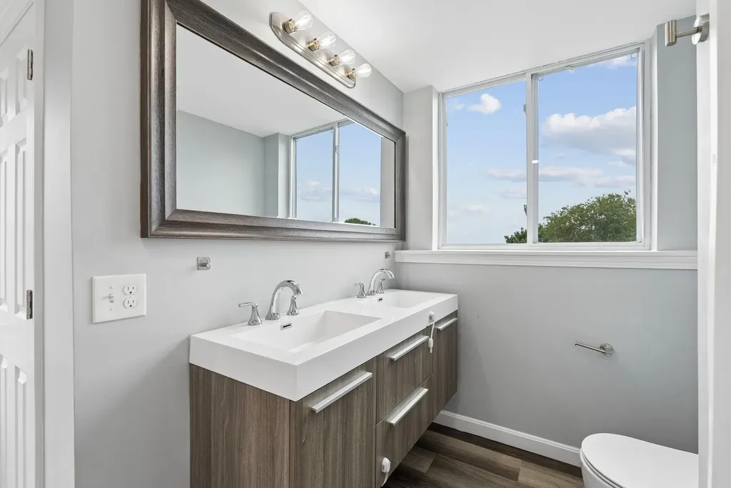96 Ridgeland Avenue South Portland ME 04106