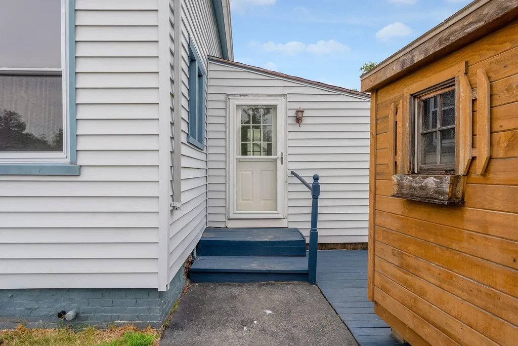 96 Ridgeland Avenue South Portland ME 04106