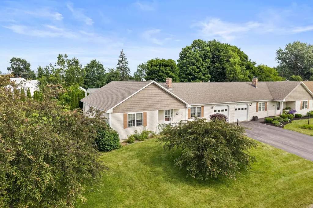 19 Cardinal Way Winslow ME 04901