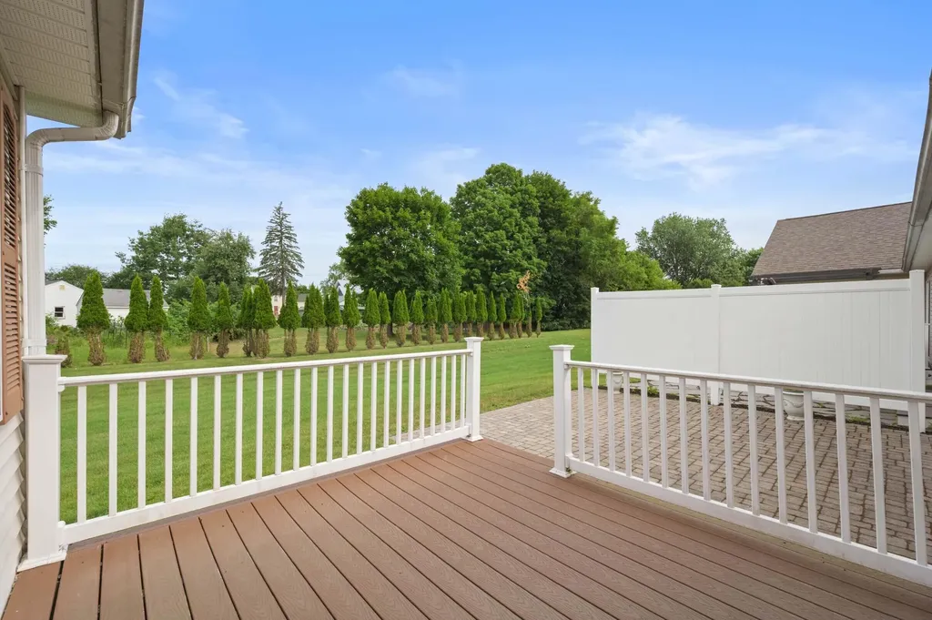 19 Cardinal Way Winslow ME 04901