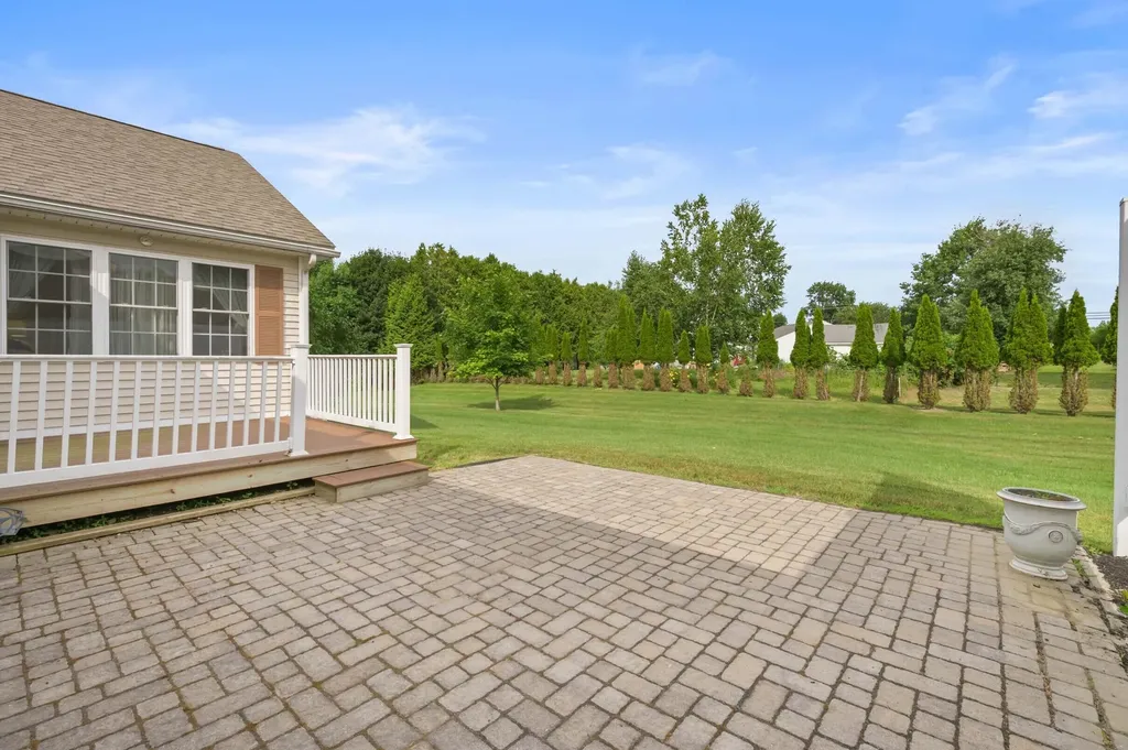 19 Cardinal Way Winslow ME 04901