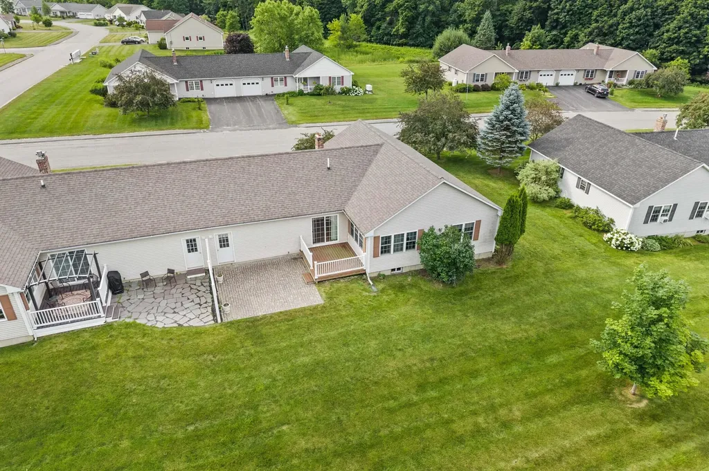 19 Cardinal Way Winslow ME 04901