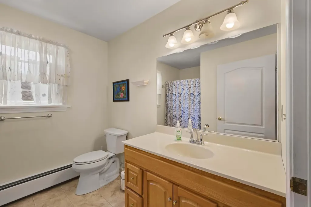 19 Cardinal Way Winslow ME 04901