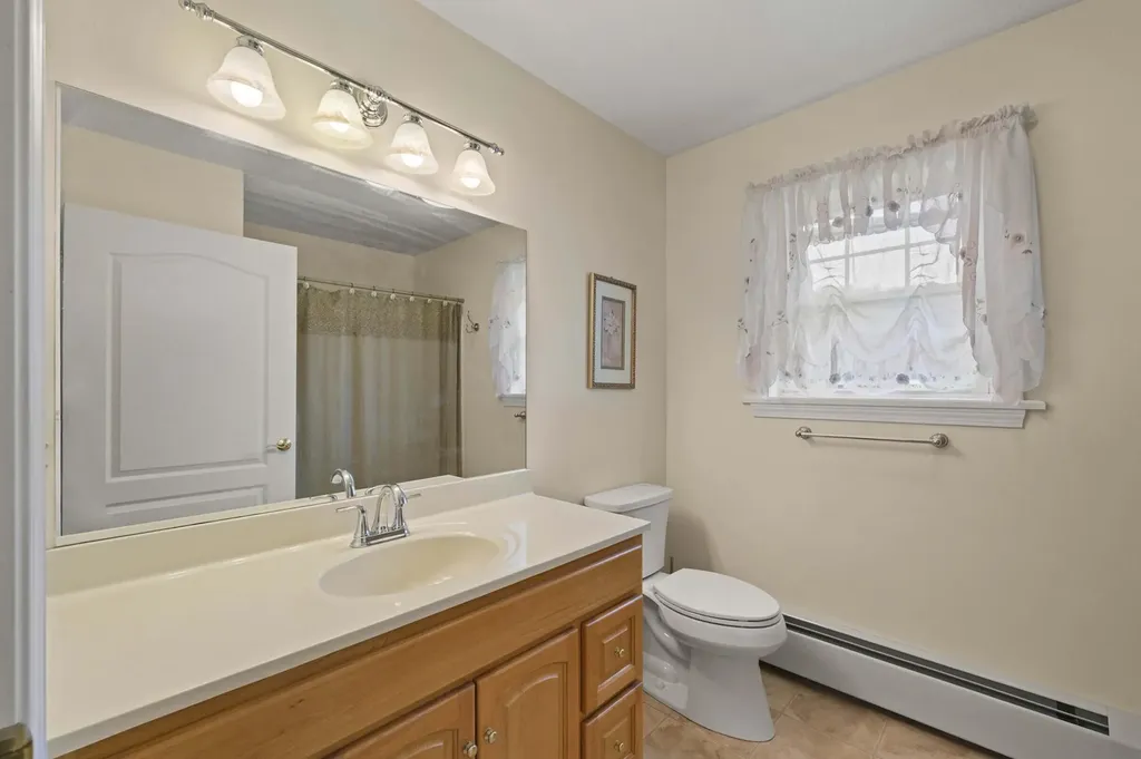 19 Cardinal Way Winslow ME 04901