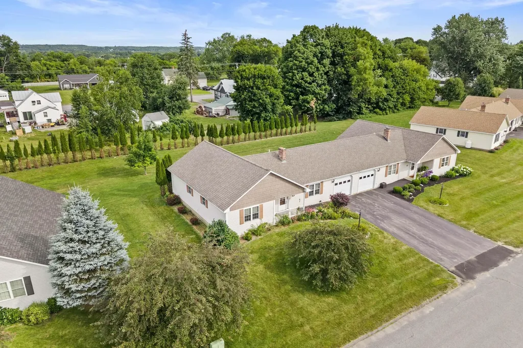 19 Cardinal Way Winslow ME 04901