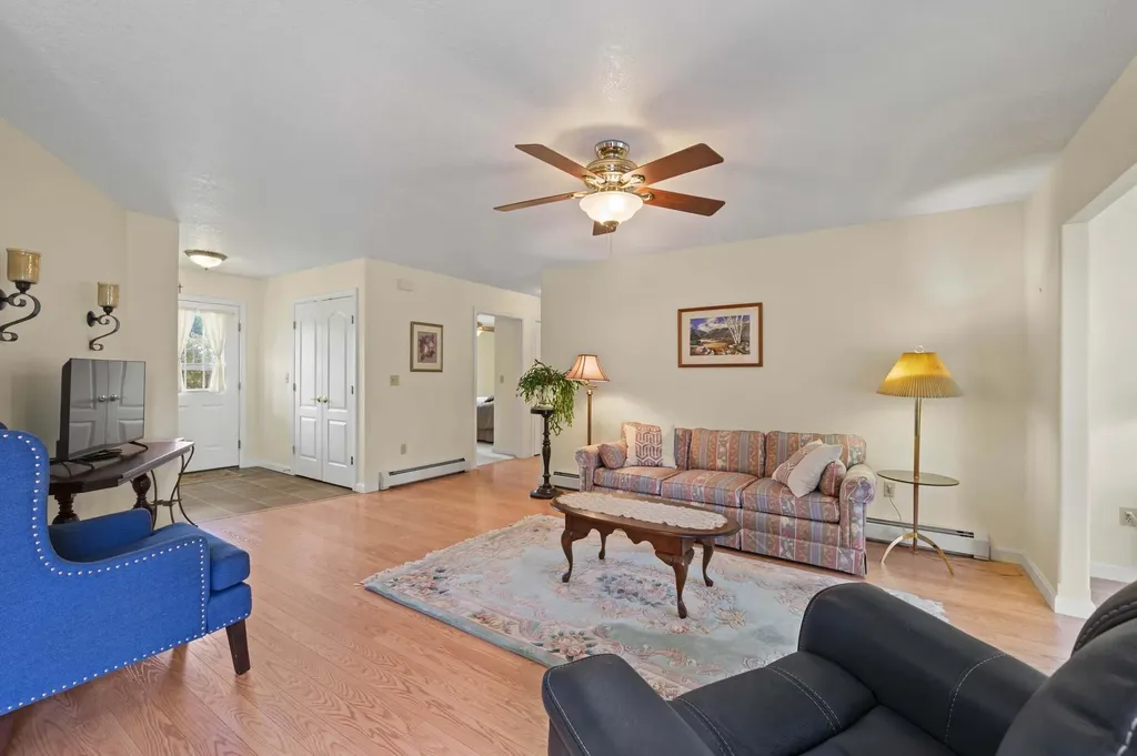 19 Cardinal Way Winslow ME 04901