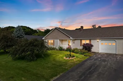 19 Cardinal Way Winslow ME 04901