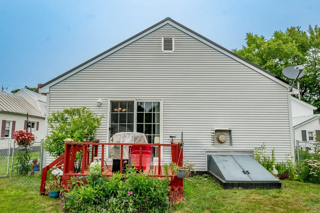 15 James Street Bingham ME 04920