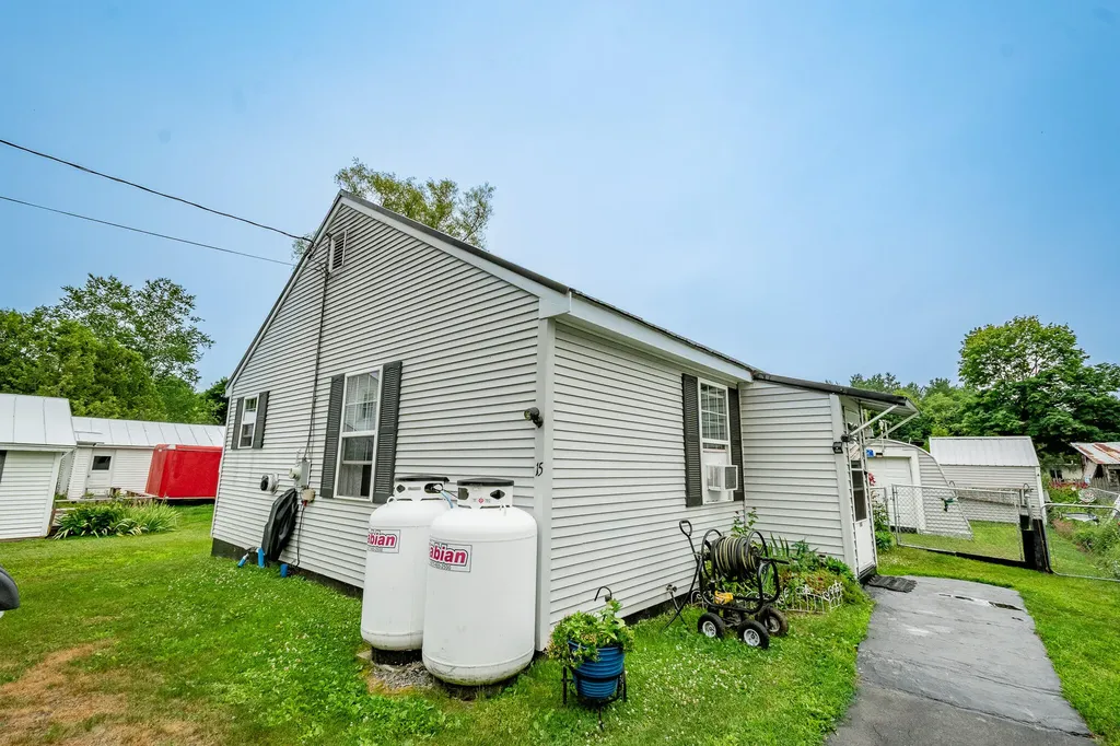 15 James Street Bingham ME 04920