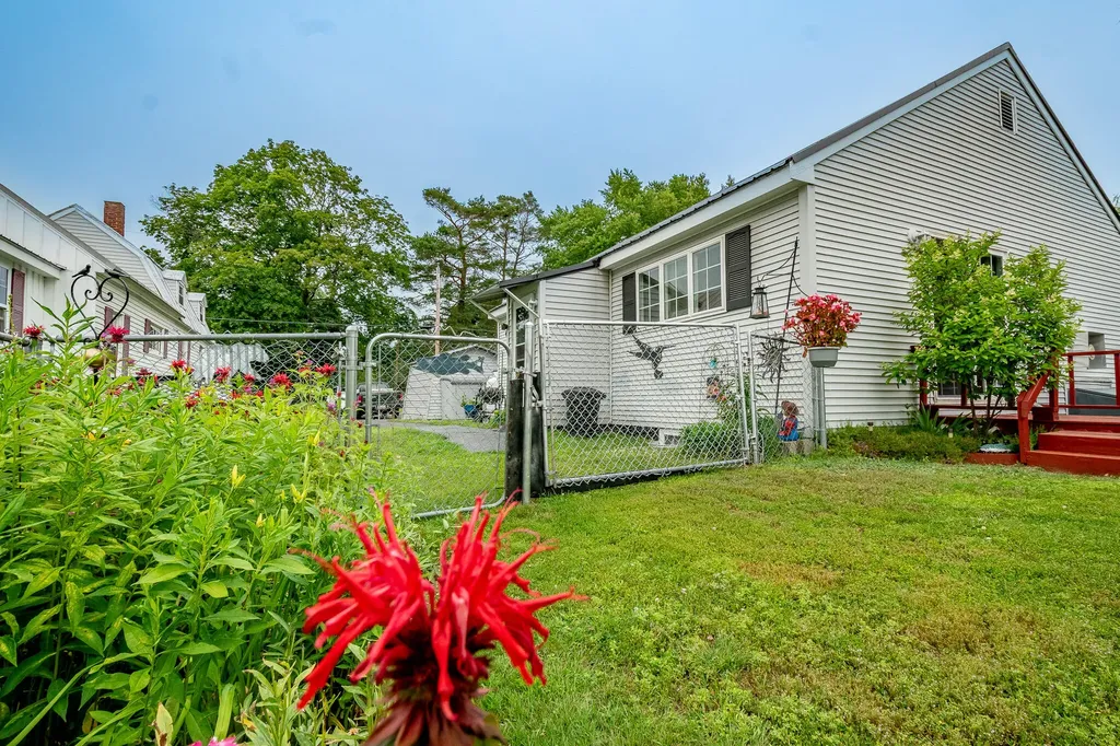 15 James Street Bingham ME 04920