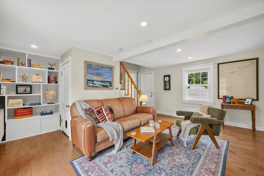 17 Chamberlain Road Scarborough ME 04074