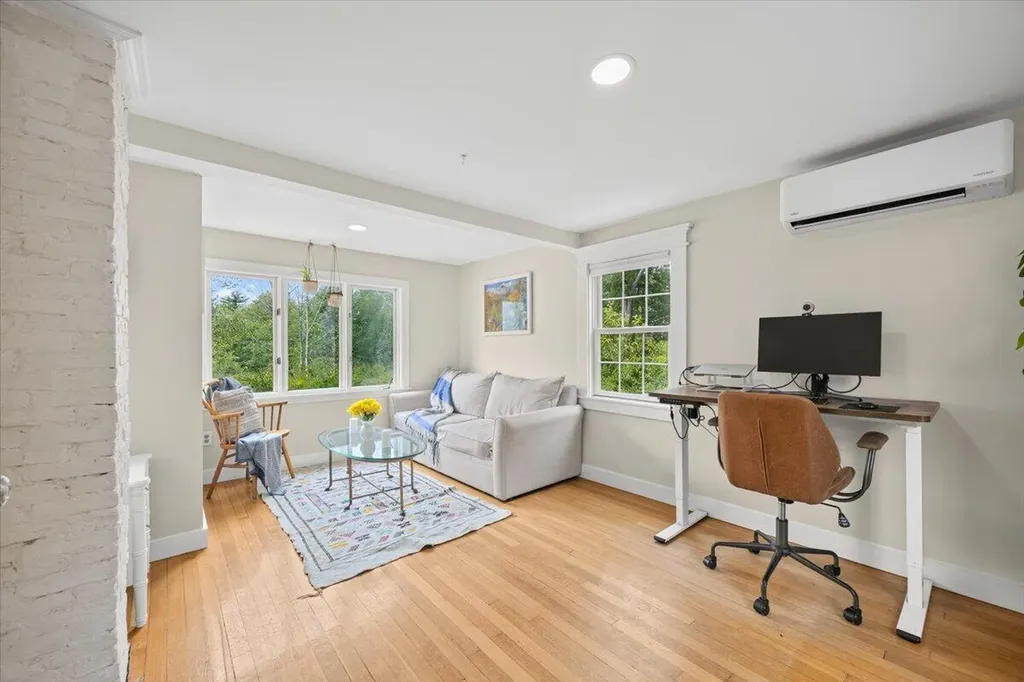 17 Chamberlain Road Scarborough ME 04074