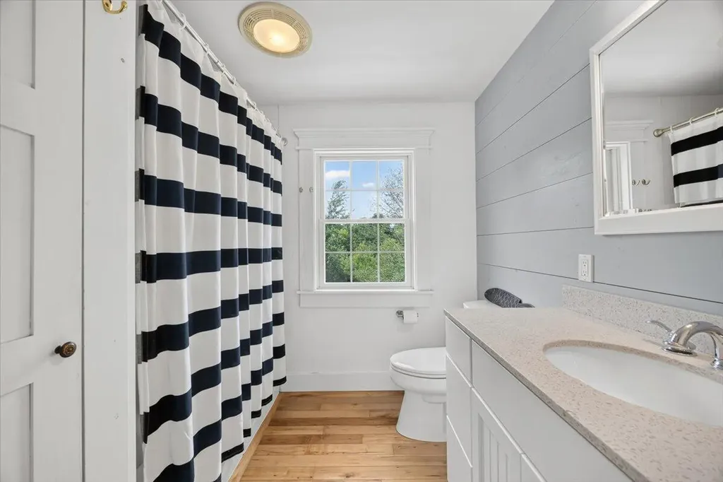 17 Chamberlain Road Scarborough ME 04074