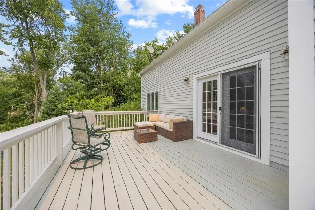 17 Chamberlain Road Scarborough ME 04074