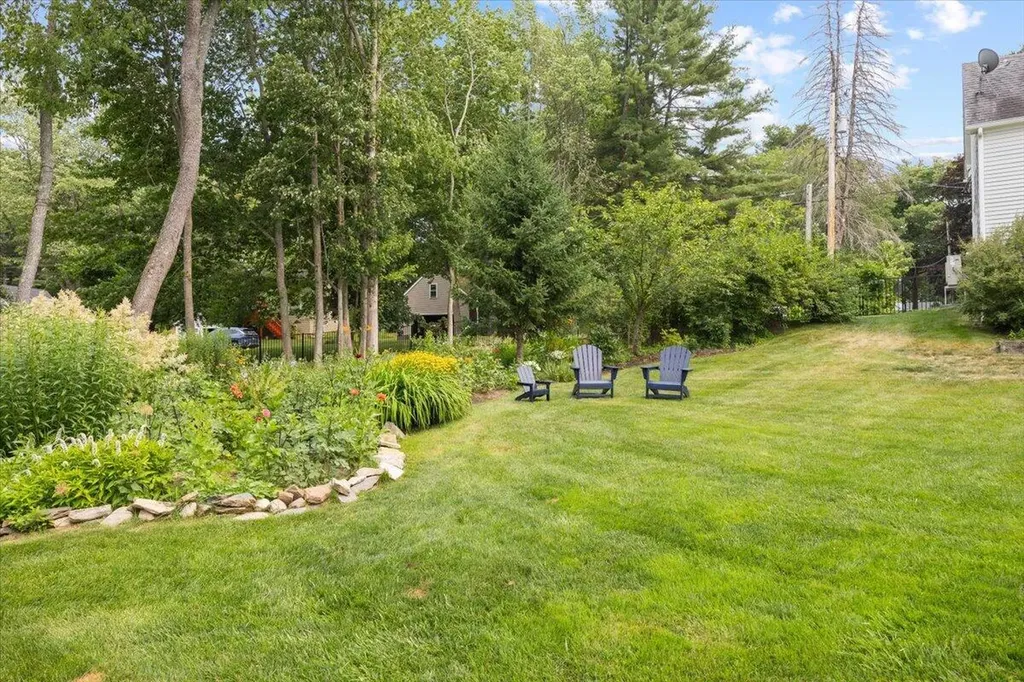 17 Chamberlain Road Scarborough ME 04074