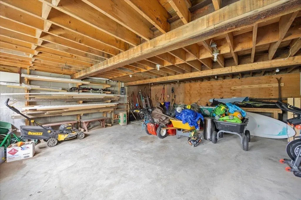17 Chamberlain Road Scarborough ME 04074