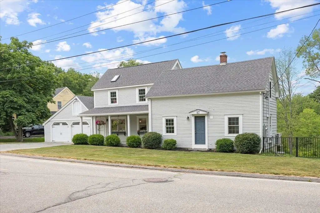 17 Chamberlain Road Scarborough ME 04074