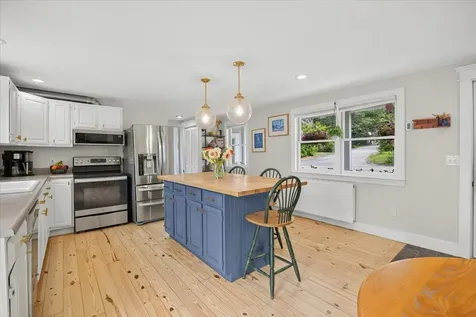 17 Chamberlain Road Scarborough ME 04074