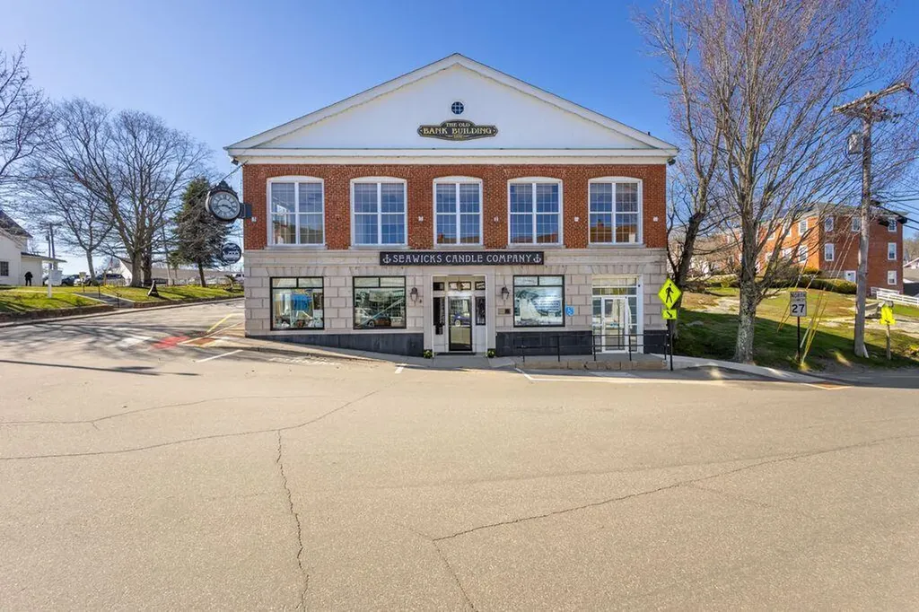 4 Townsend Avenue Boothbay Harbor ME 04538