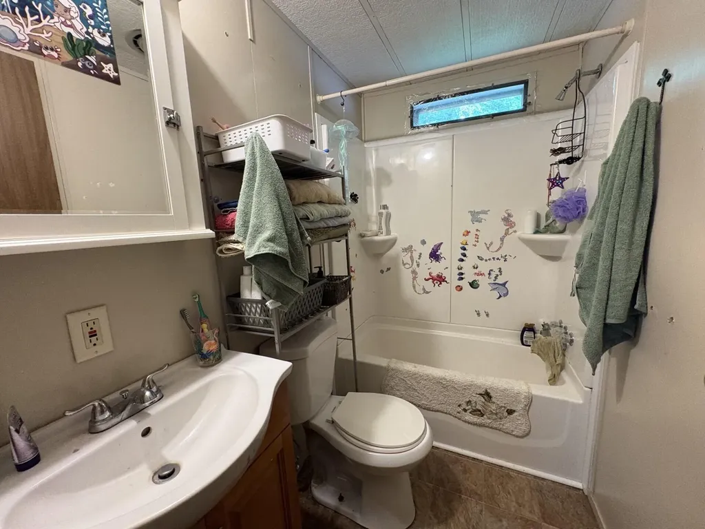 32 Tempesta Way Norridgewock ME 04957
