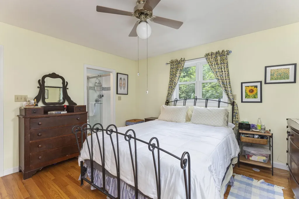 51 Old Mast Road Portland ME 04102