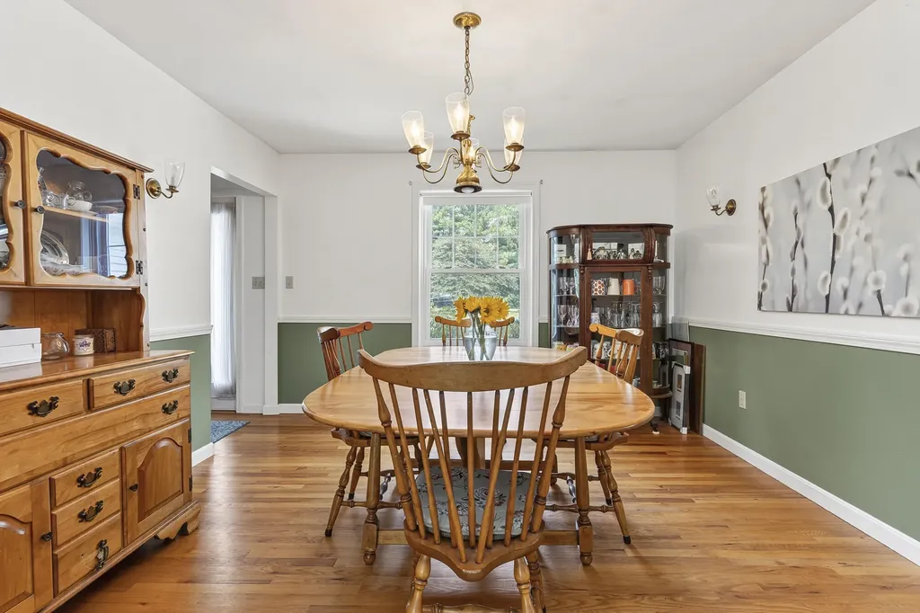 51 Old Mast Road Portland ME 04102