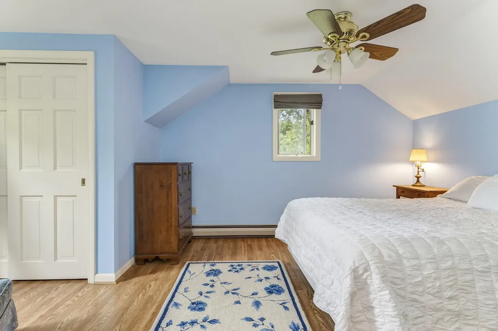 51 Old Mast Road Portland ME 04102
