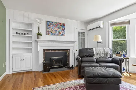 51 Old Mast Road Portland ME 04102