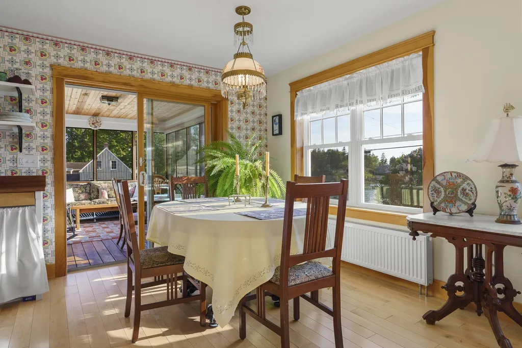 26 Pratt's Island Road Southport ME 04576