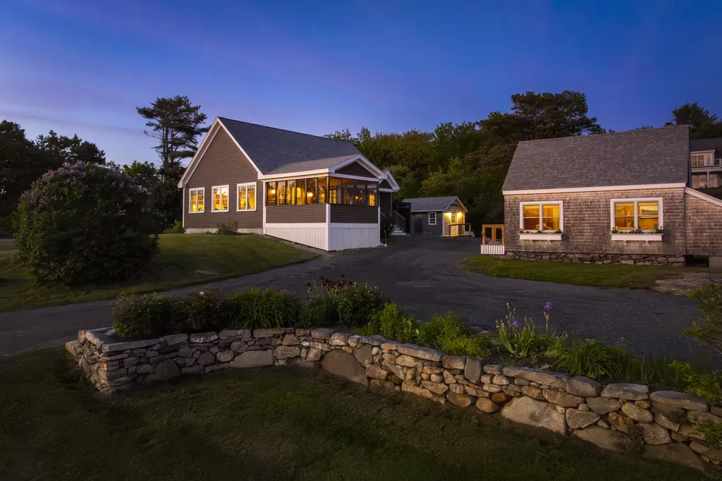 26 Pratt's Island Road Southport ME 04576